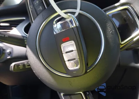 2013 Audi A4 2.0T Premium из США, поврежденный, VIN WAUEFAFL0DN025708